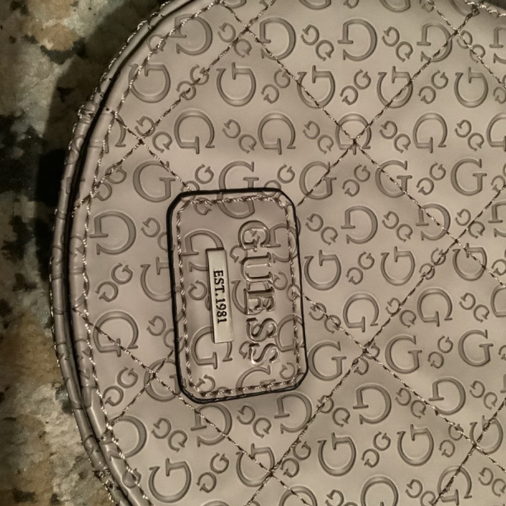 NWOT Guess Logo Crossbody - Picture 5 of 12